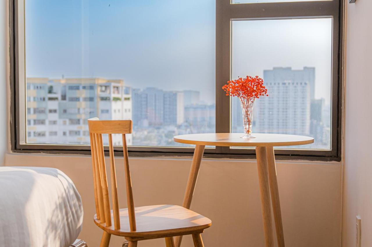 Căn hộ Studio River View-city View & Pool In Center - May