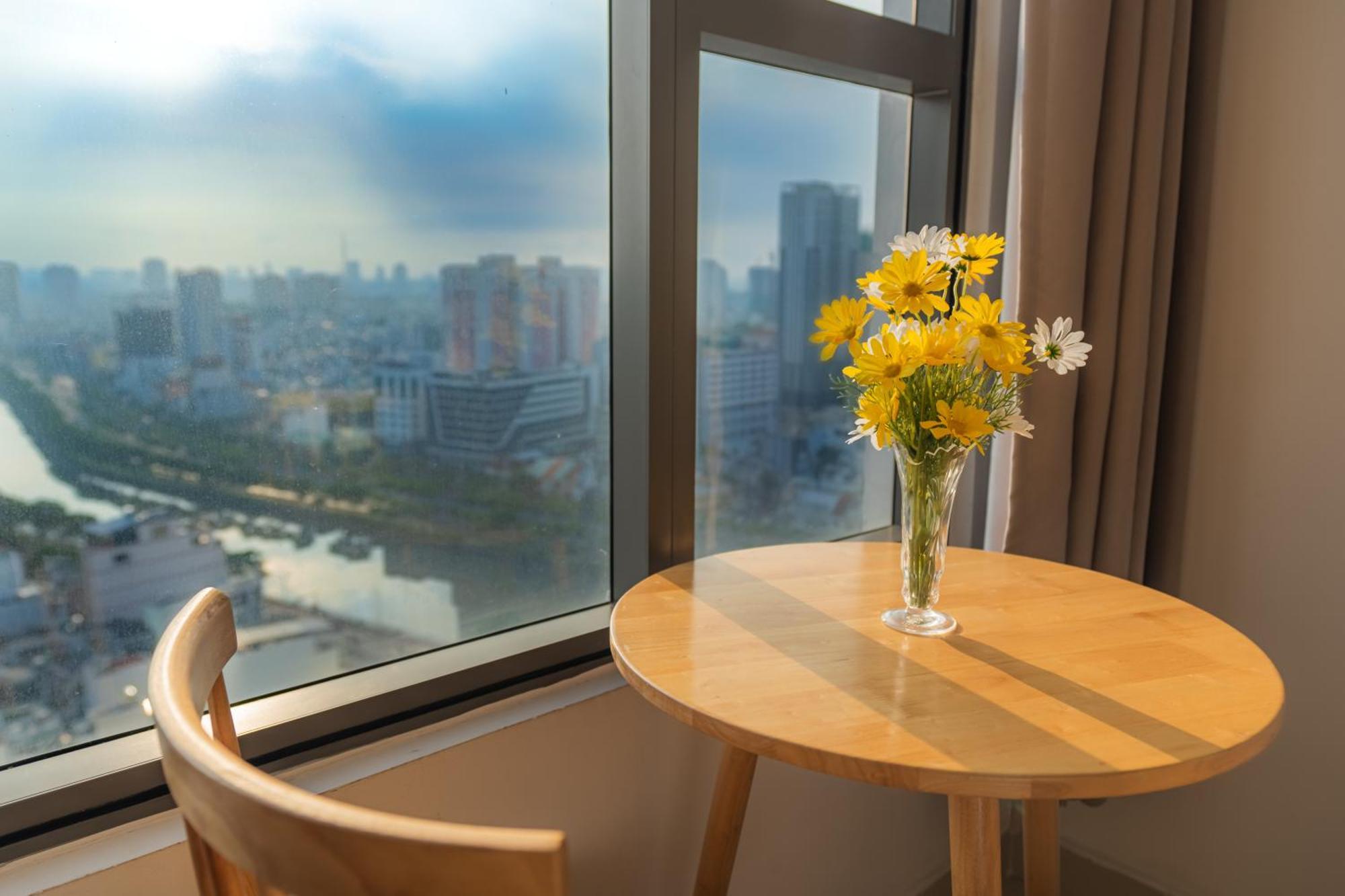 Studio River View-city View & Pool In Center - May * TP. Hồ Chí Minh